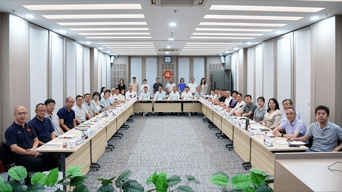 学校召开2026届毕业生就业工作推进