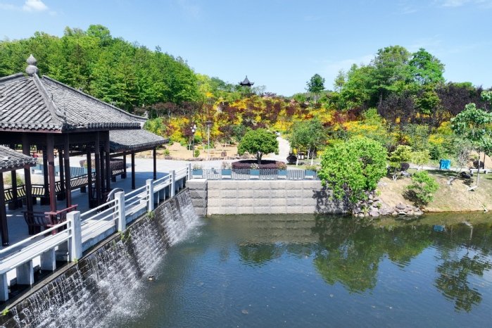 杭州市临安区青山湖街道杭电路1号
