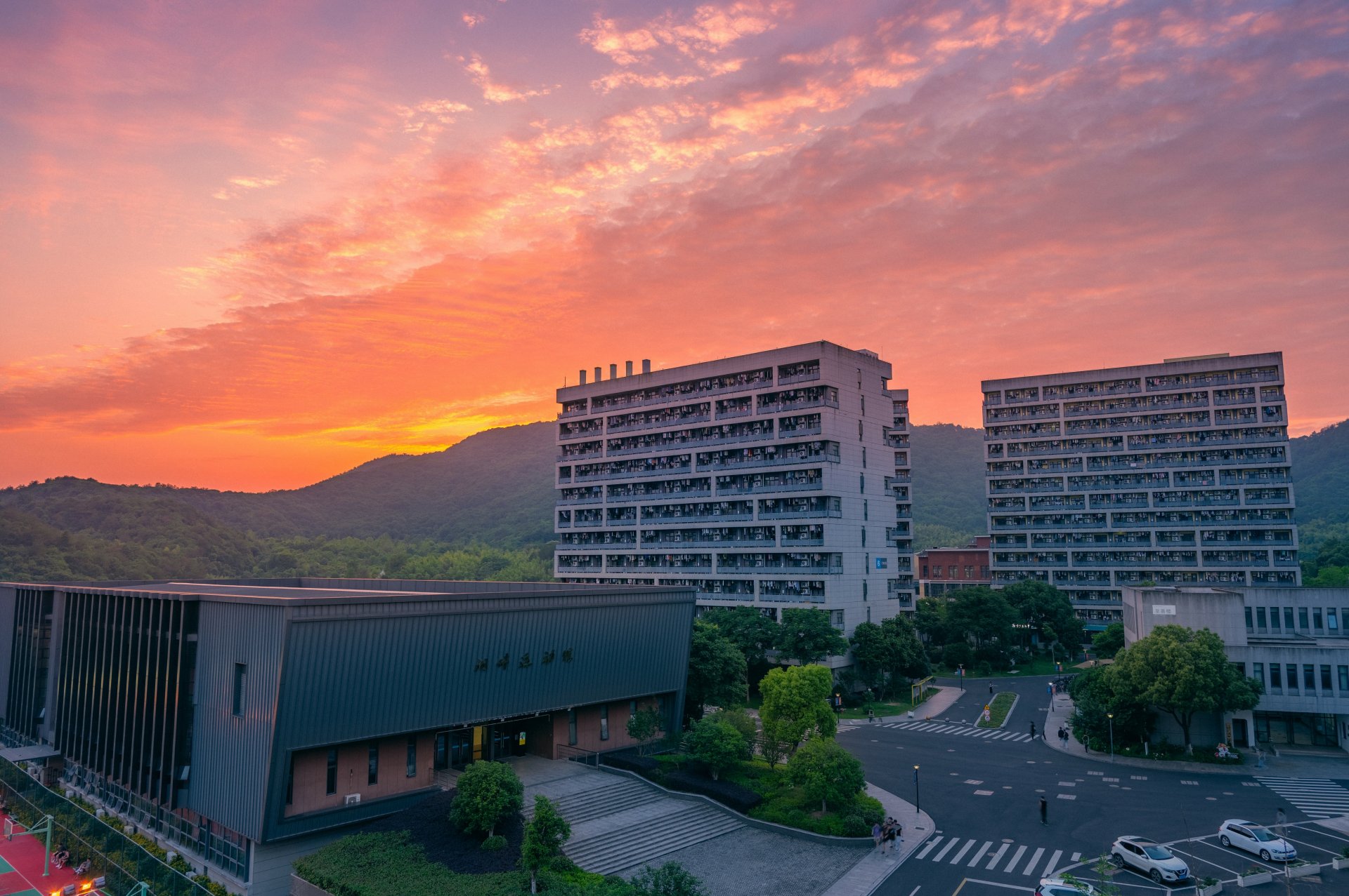 xxgcxy@hdu.edu.cn